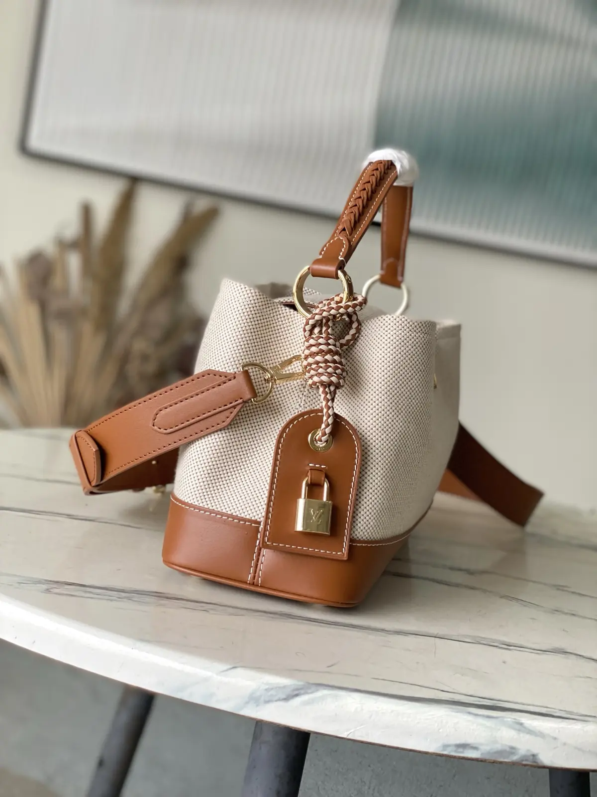 LV Style Beige Leather Top Handle Bag style reference detail image 2 from source 787676