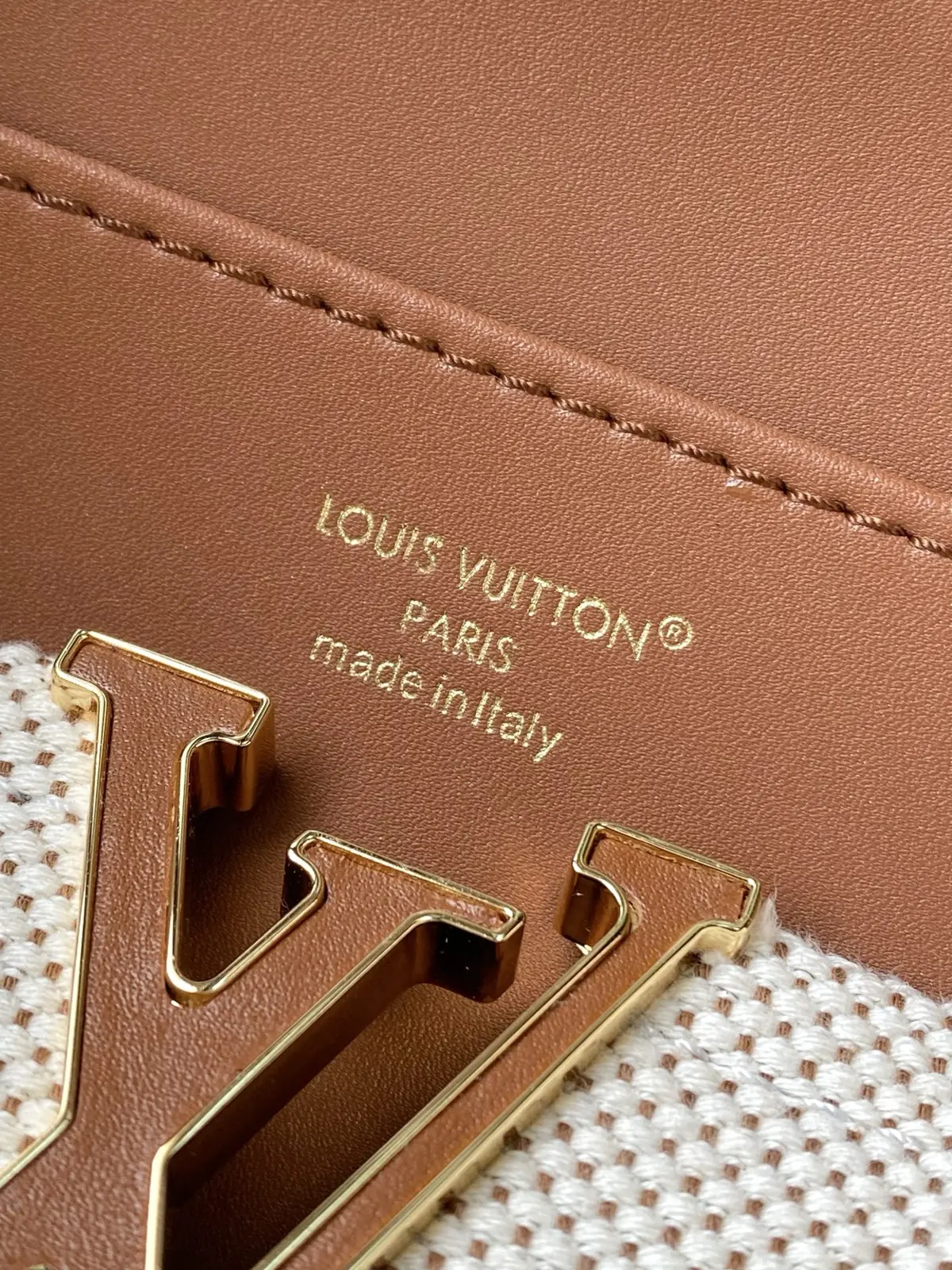LV Style Beige Leather Top Handle Bag style reference detail image 9 from source 787676