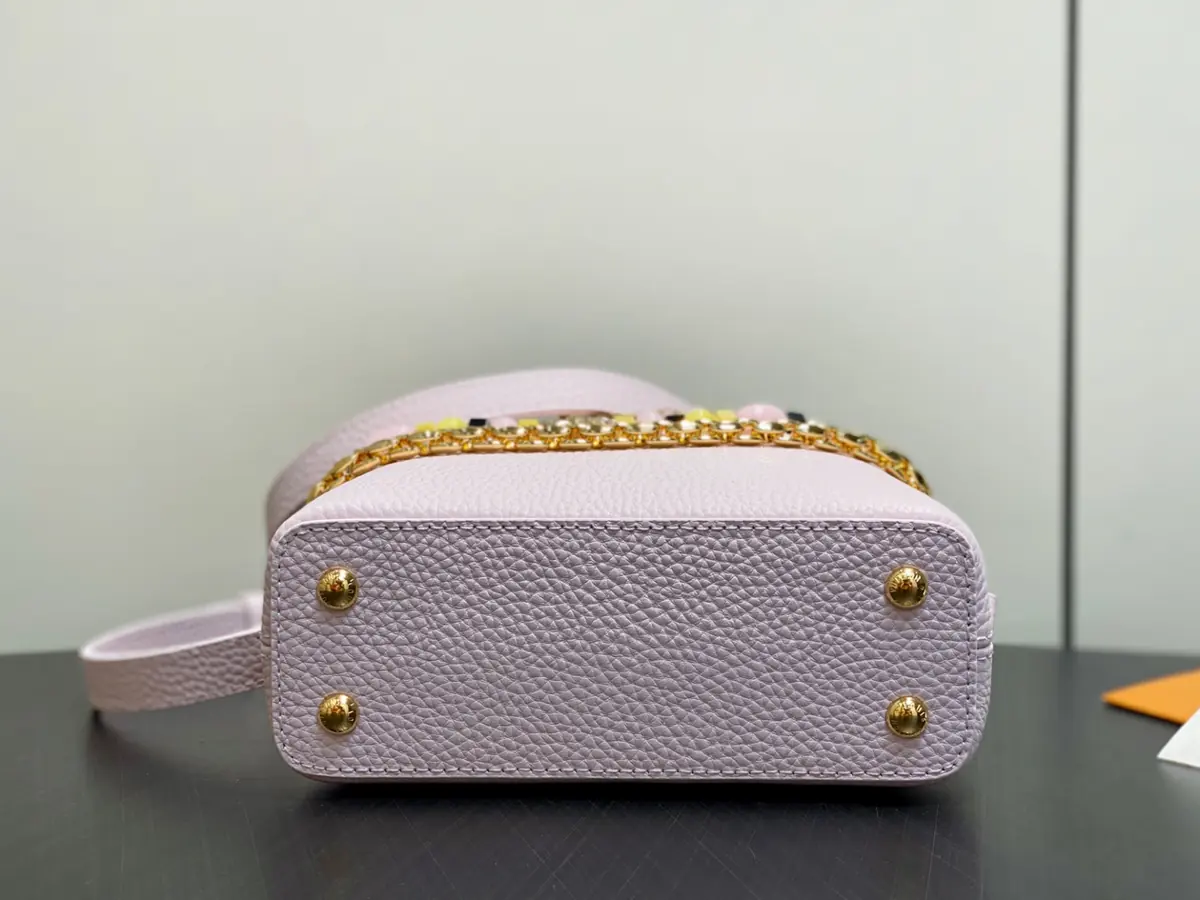 LV Style Beige Leather Top Handle Bag style reference detail image 4 from source 787687