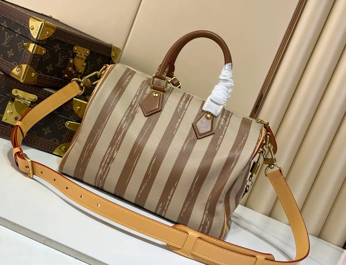 LV Style Beige Leather Top Handle Bag style reference detail image 3 from source 787692