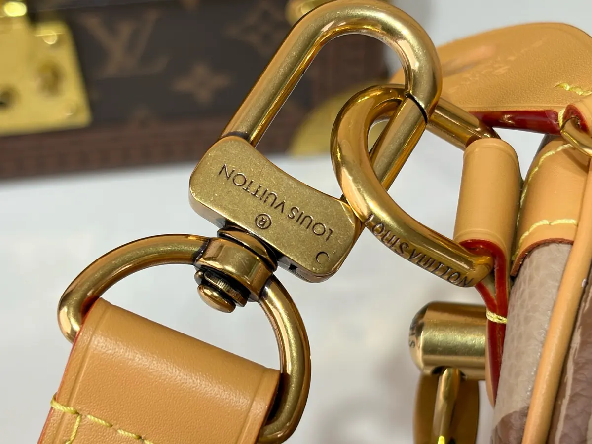 LV Style Beige Leather Top Handle Bag style reference detail image 7 from source 787692
