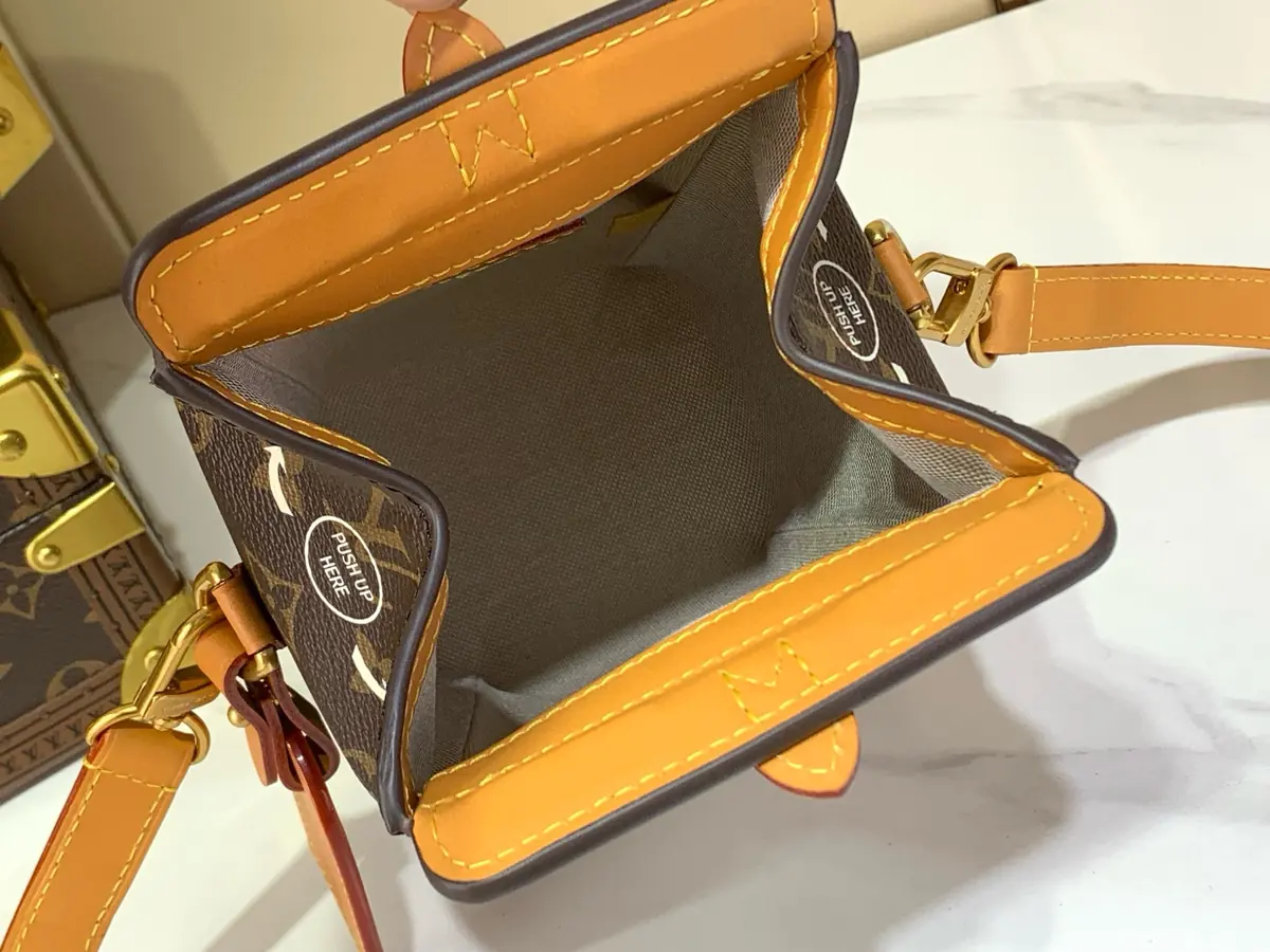 LV Style Beige Leather Top Handle Bag style reference detail image 9 from source 787694