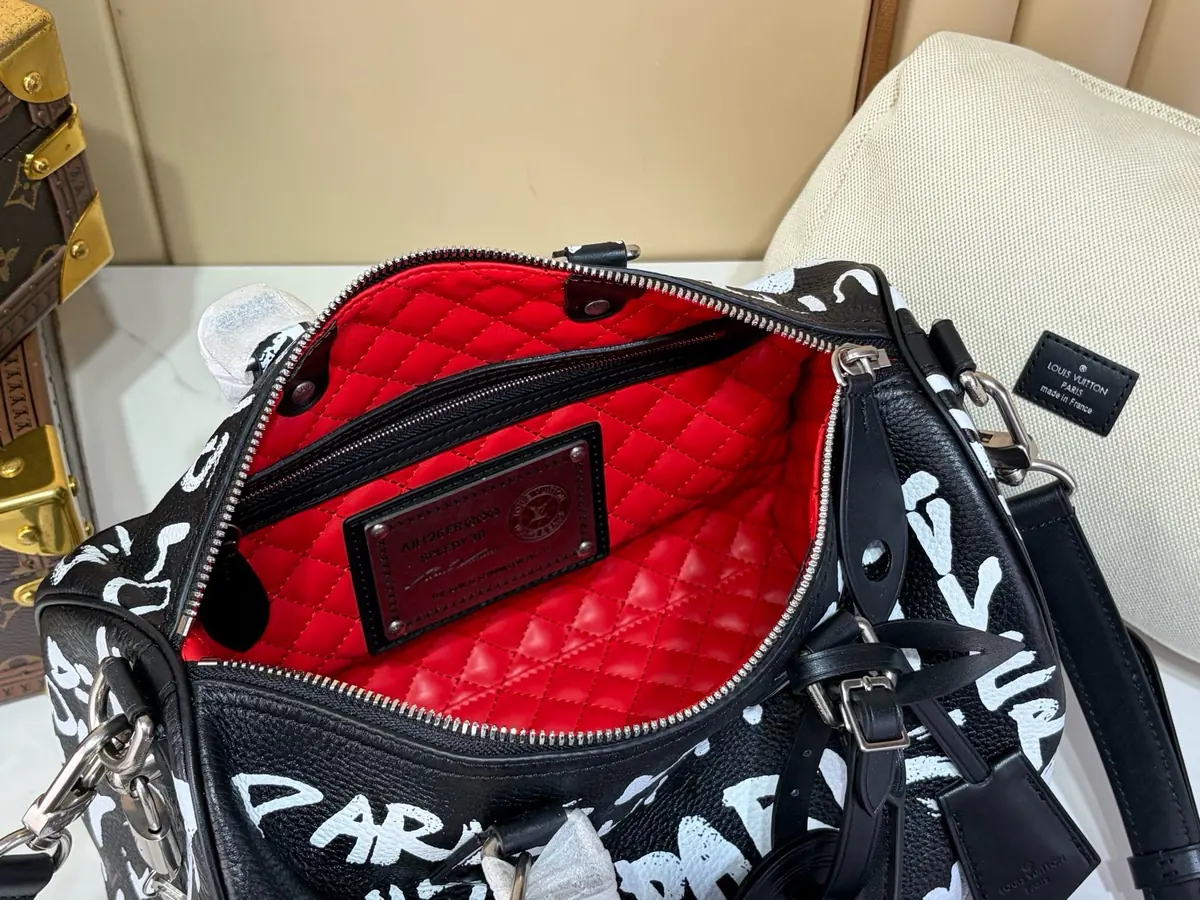 LV Style Beige Leather Top Handle Bag style reference detail image 9 from source 787696