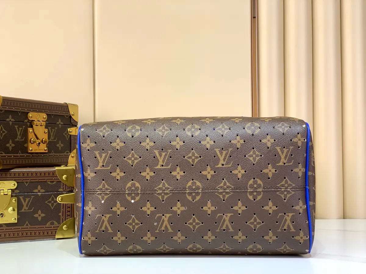 LV Style Beige Leather Top Handle Bag style reference detail image 4 from source 787706
