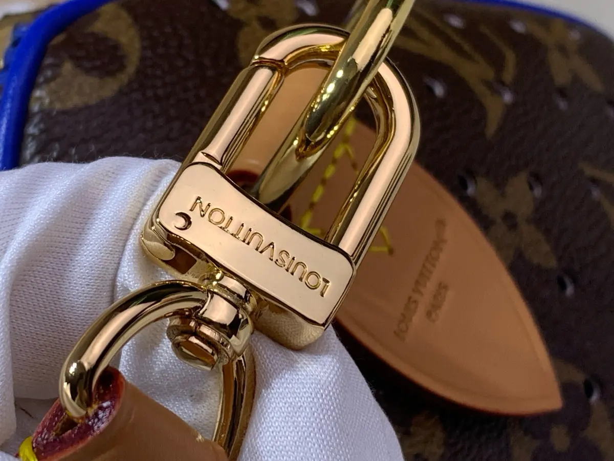 LV Style Beige Leather Top Handle Bag style reference detail image 6 from source 787706