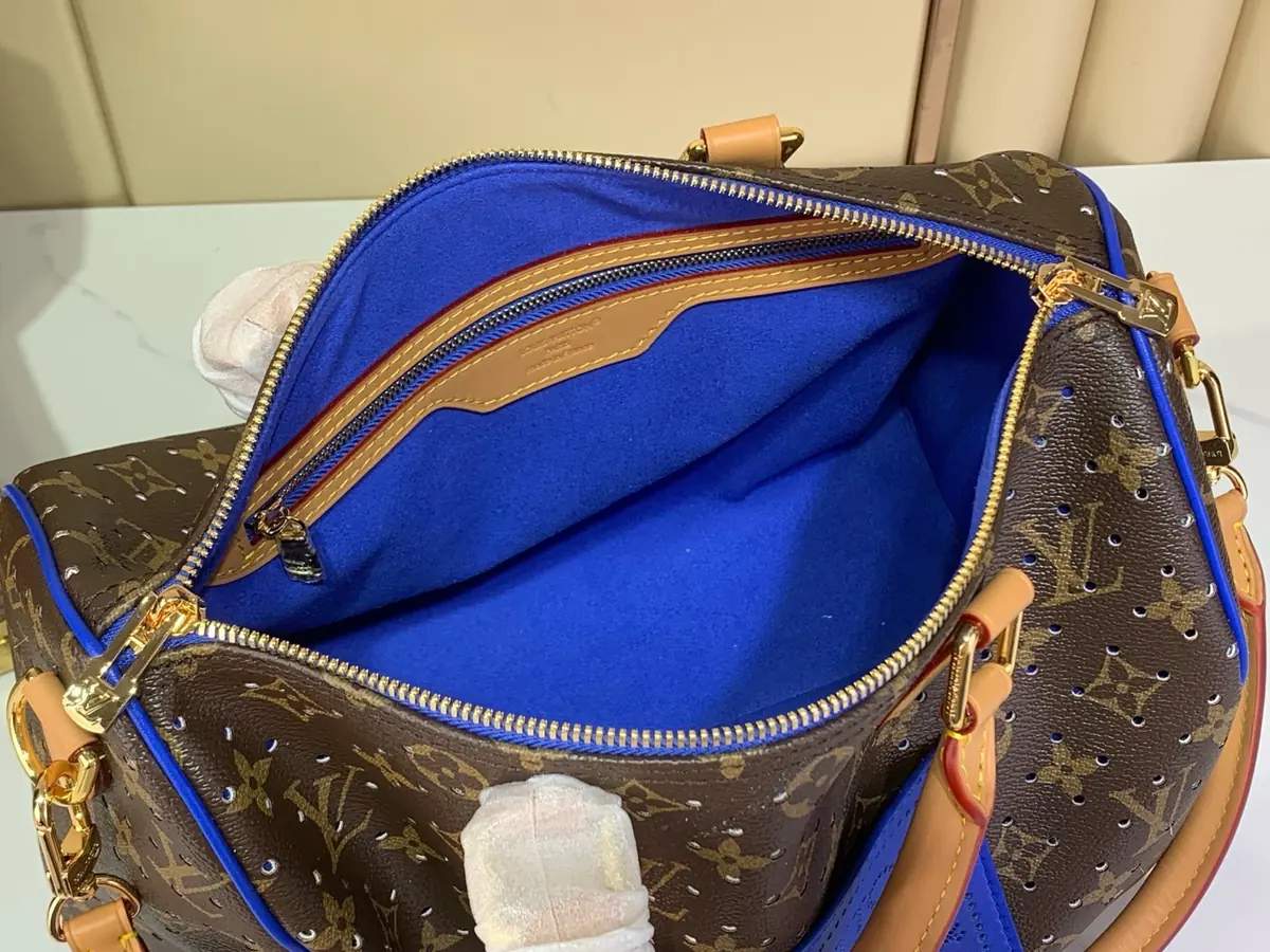 LV Style Beige Leather Top Handle Bag style reference detail image 9 from source 787706