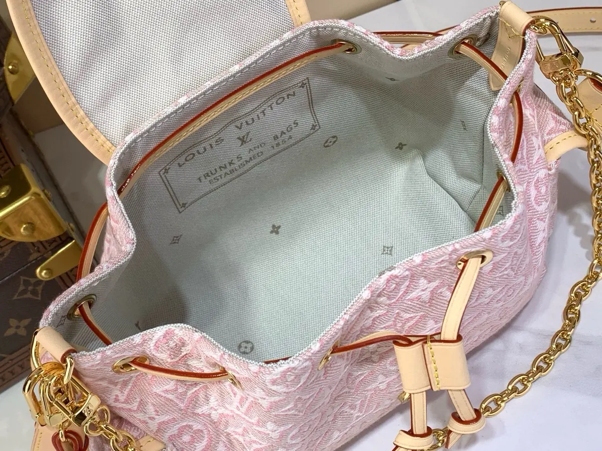 LV Style Beige Leather Top Handle Bag style reference detail image 9 from source 787724