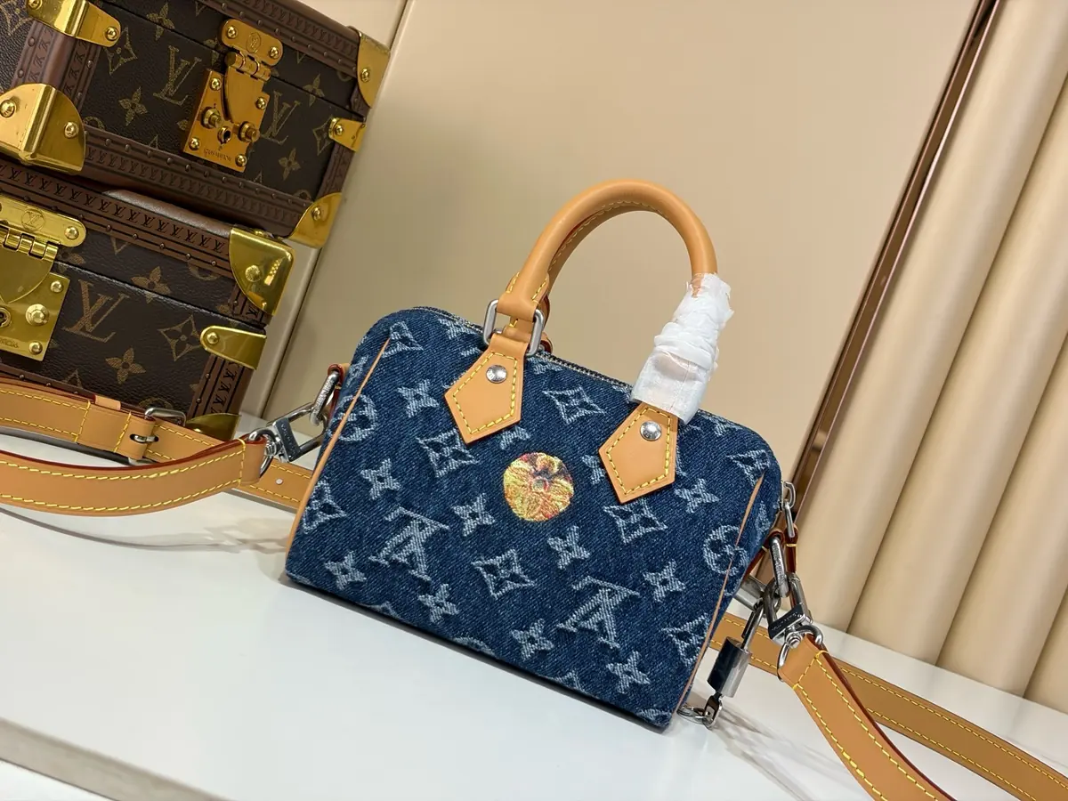 LV Style Beige Leather Top Handle Bag style reference detail image 3 from source 787733