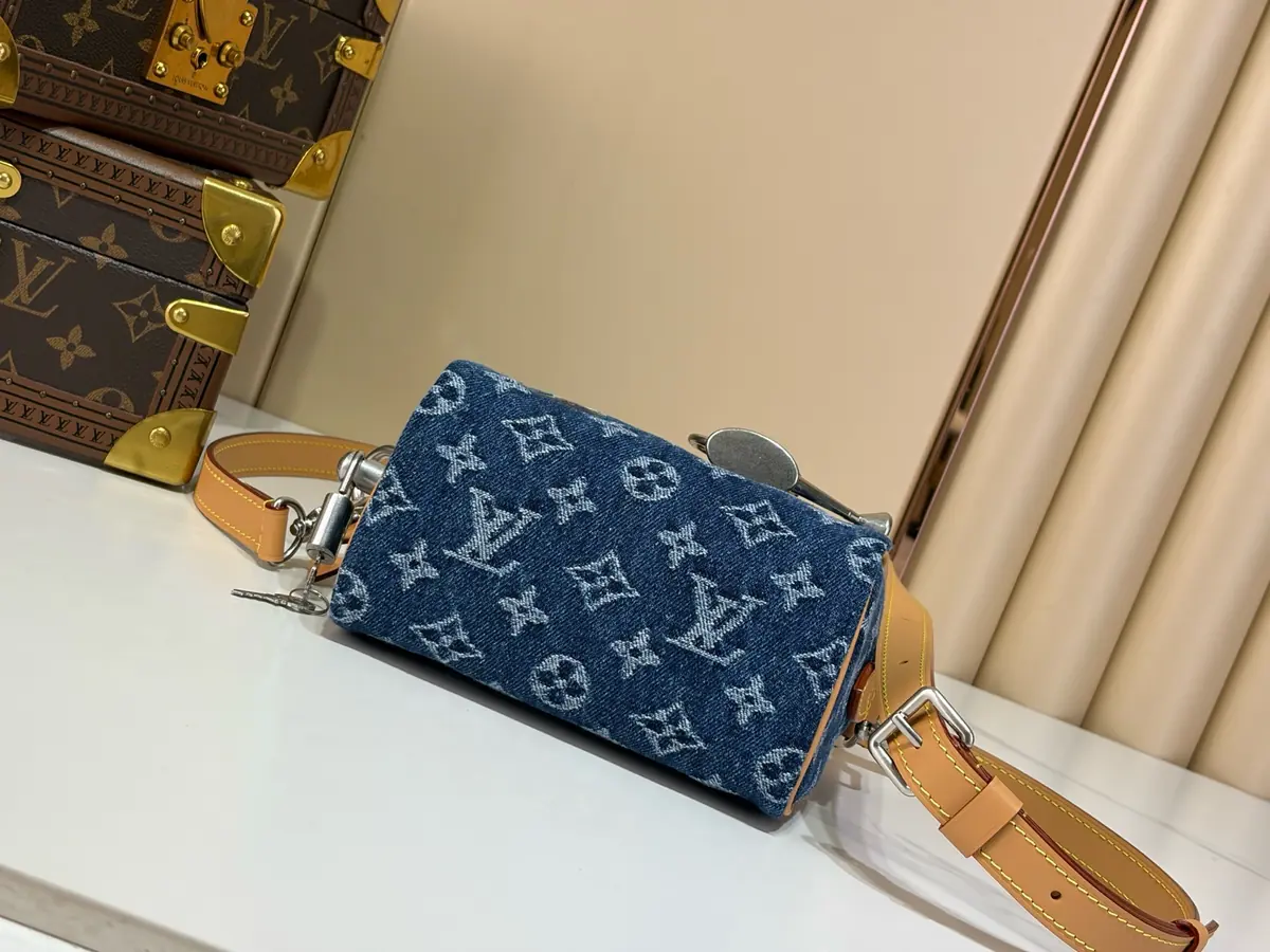 LV Style Beige Leather Top Handle Bag style reference detail image 4 from source 787733