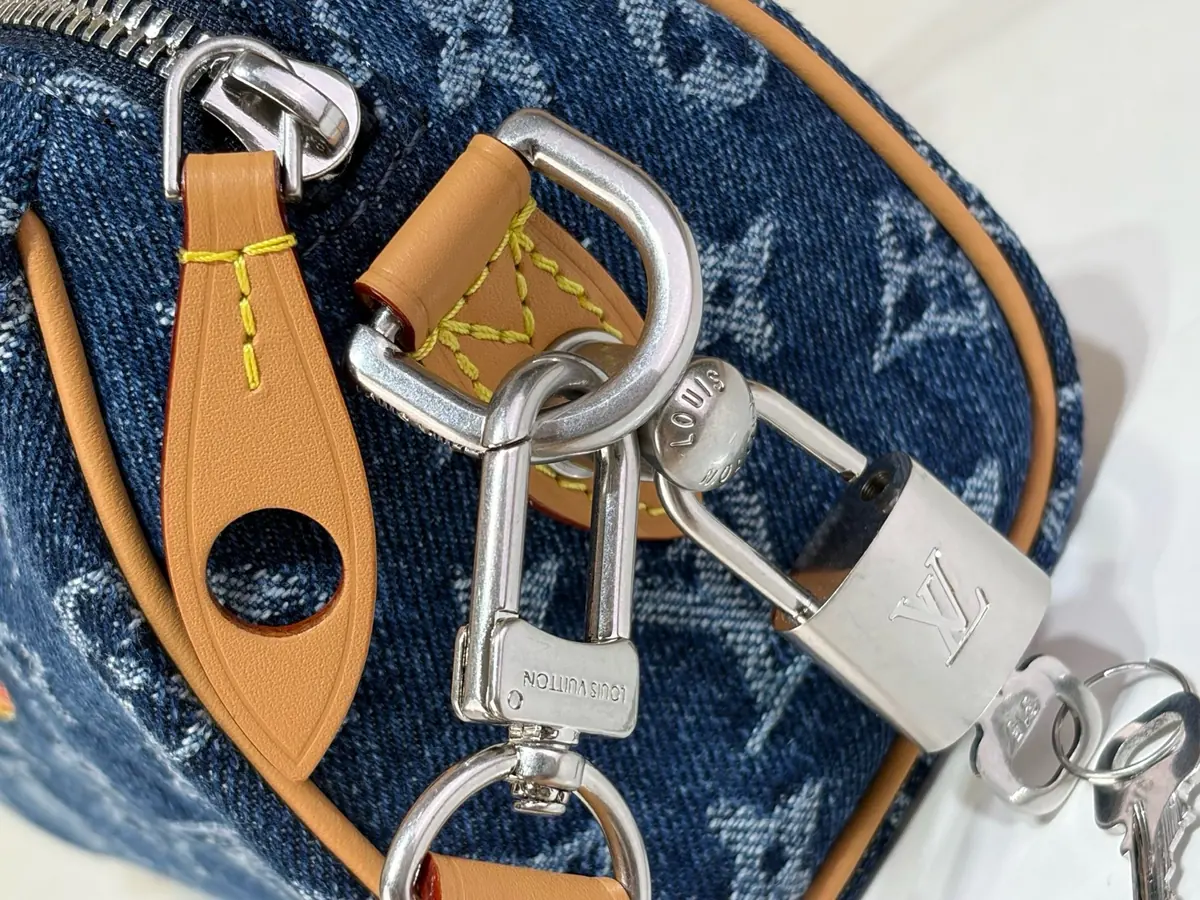 LV Style Beige Leather Top Handle Bag style reference detail image 5 from source 787733