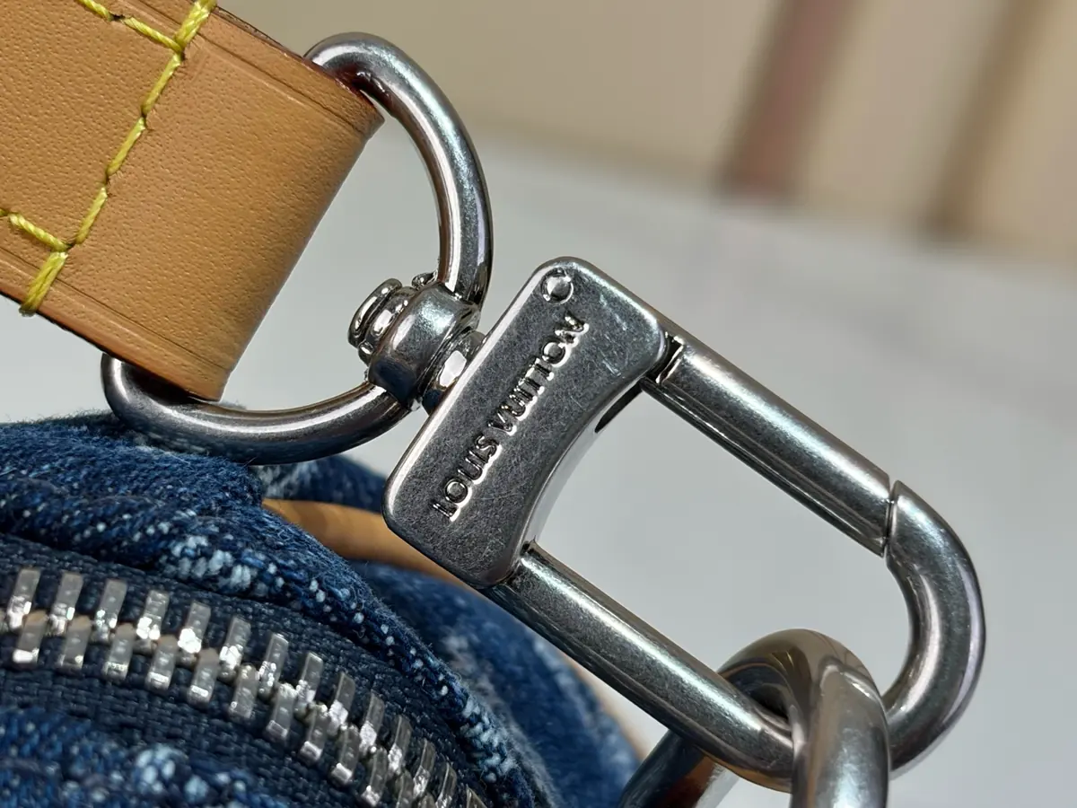 LV Style Beige Leather Top Handle Bag style reference detail image 7 from source 787733