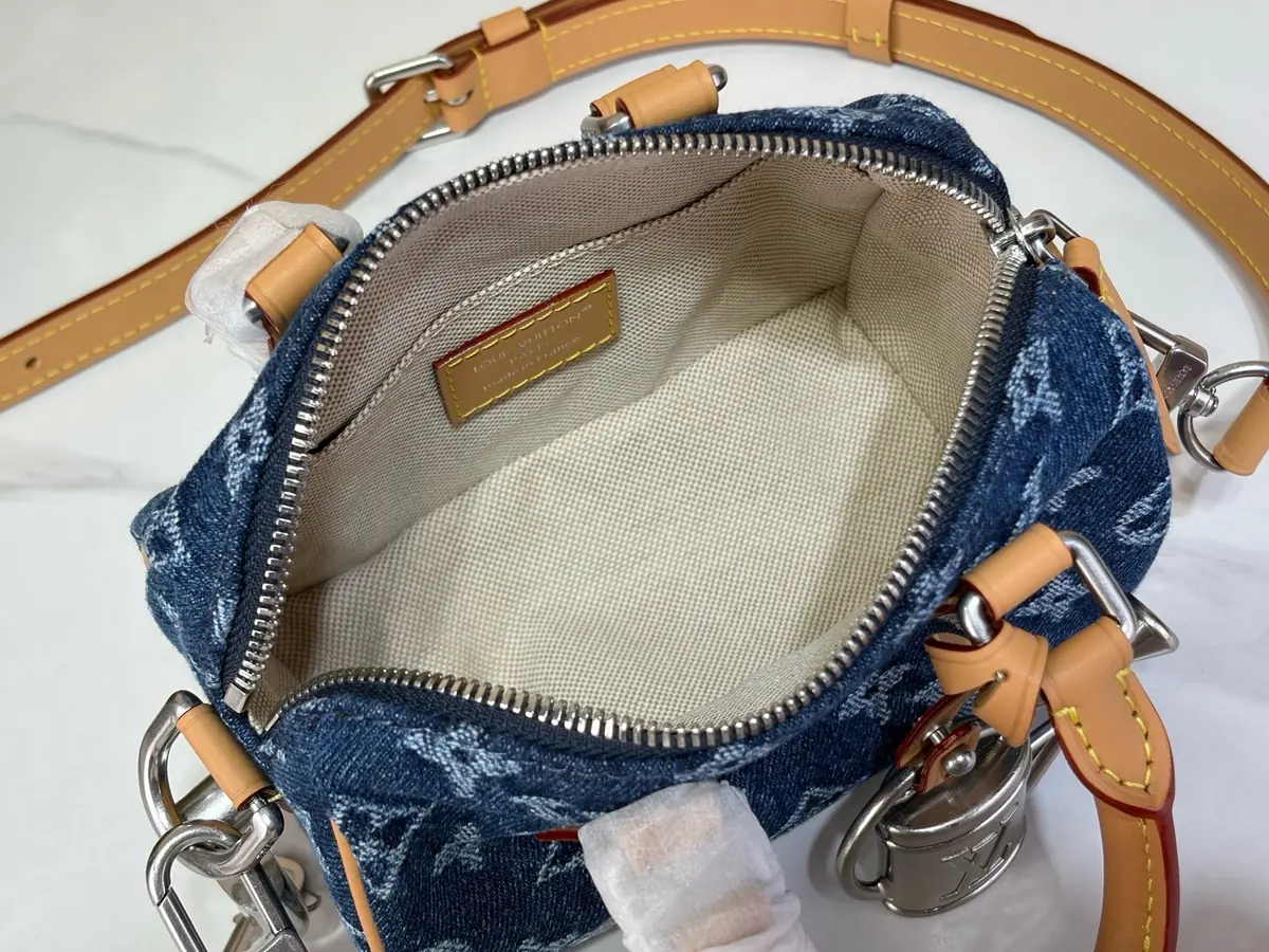 LV Style Beige Leather Top Handle Bag style reference detail image 9 from source 787733