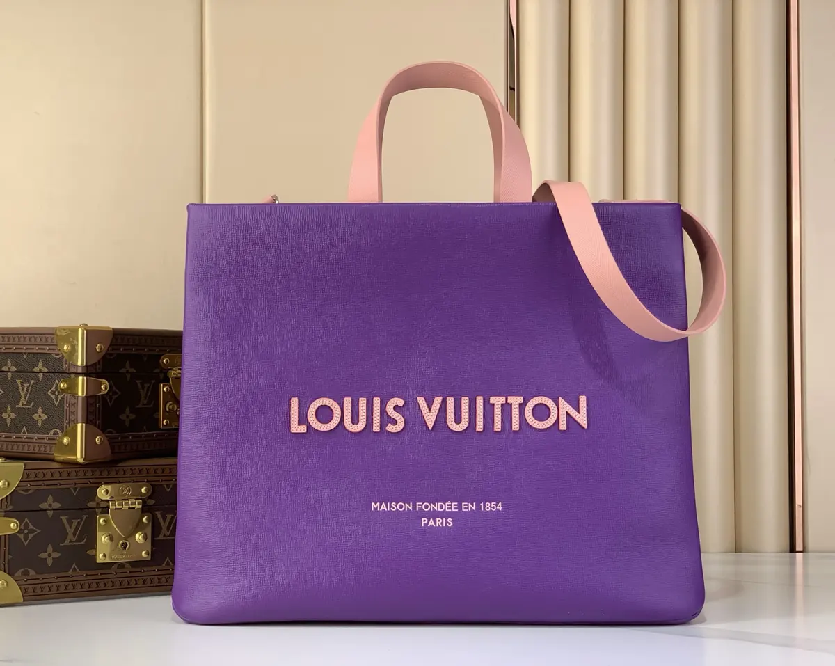 LV Style Beige Leather Tote Bag Lookbook Reference image 1