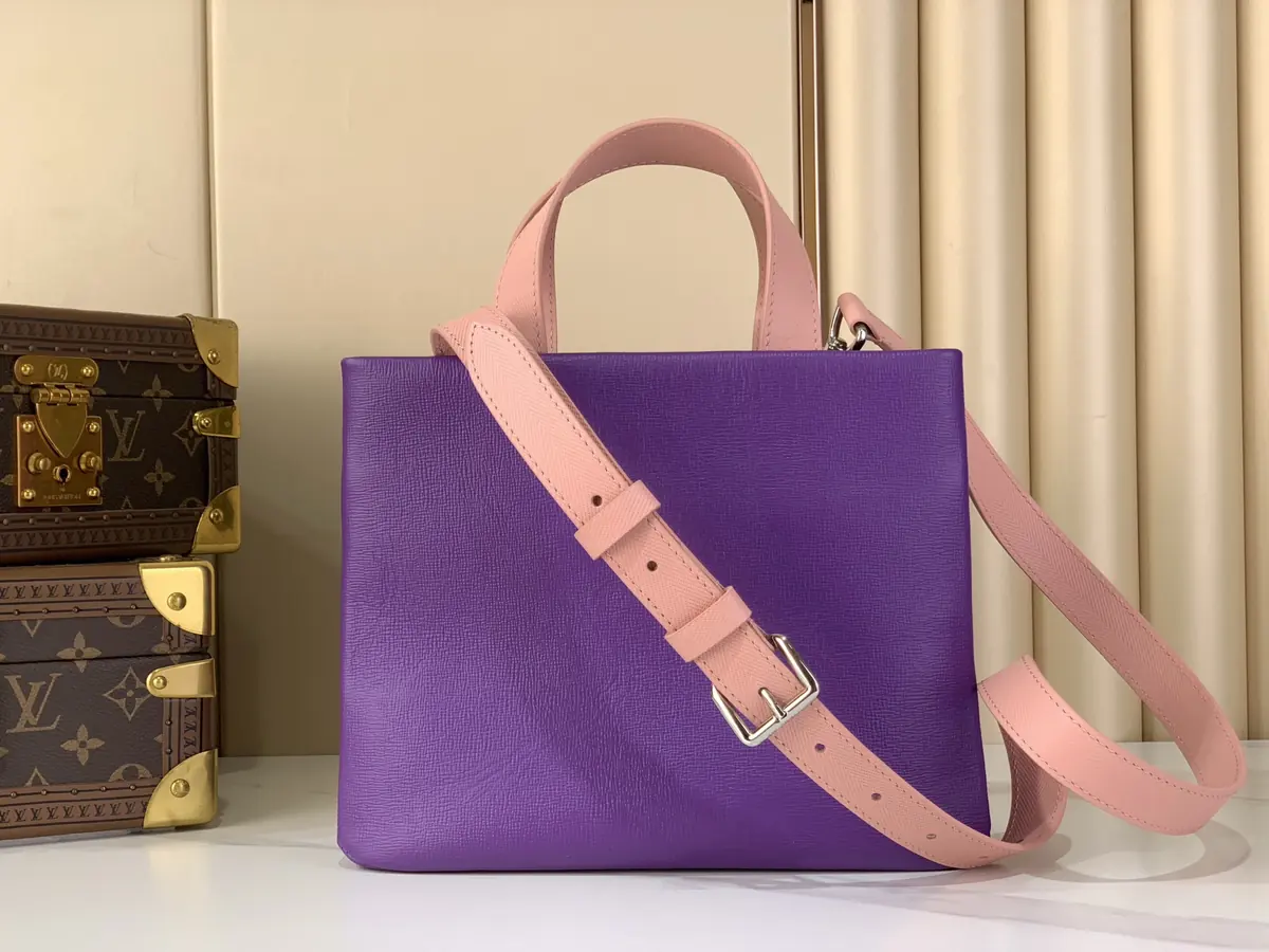 LV Style Beige Leather Tote Bag Lookbook Reference image 3