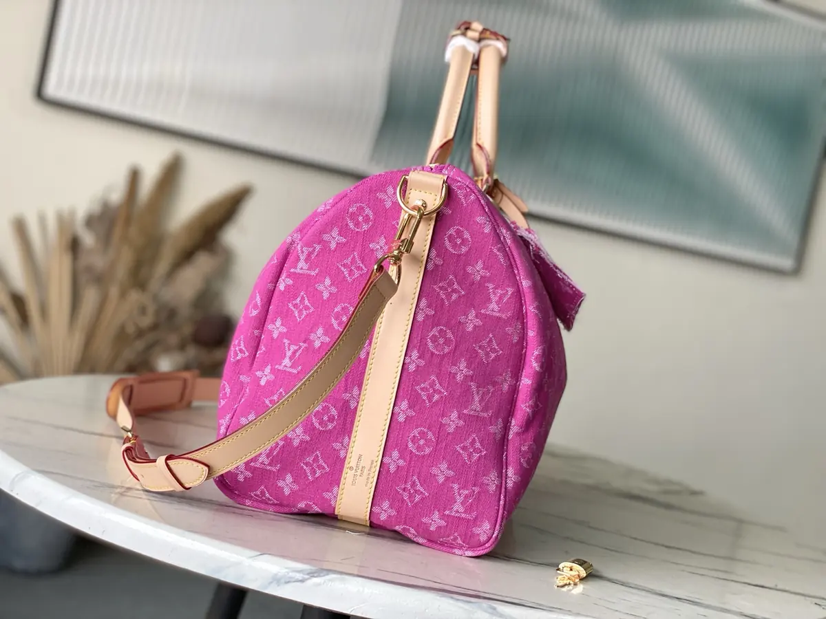 LV Style Beige Leather Travel Bag Lookbook Reference image 2