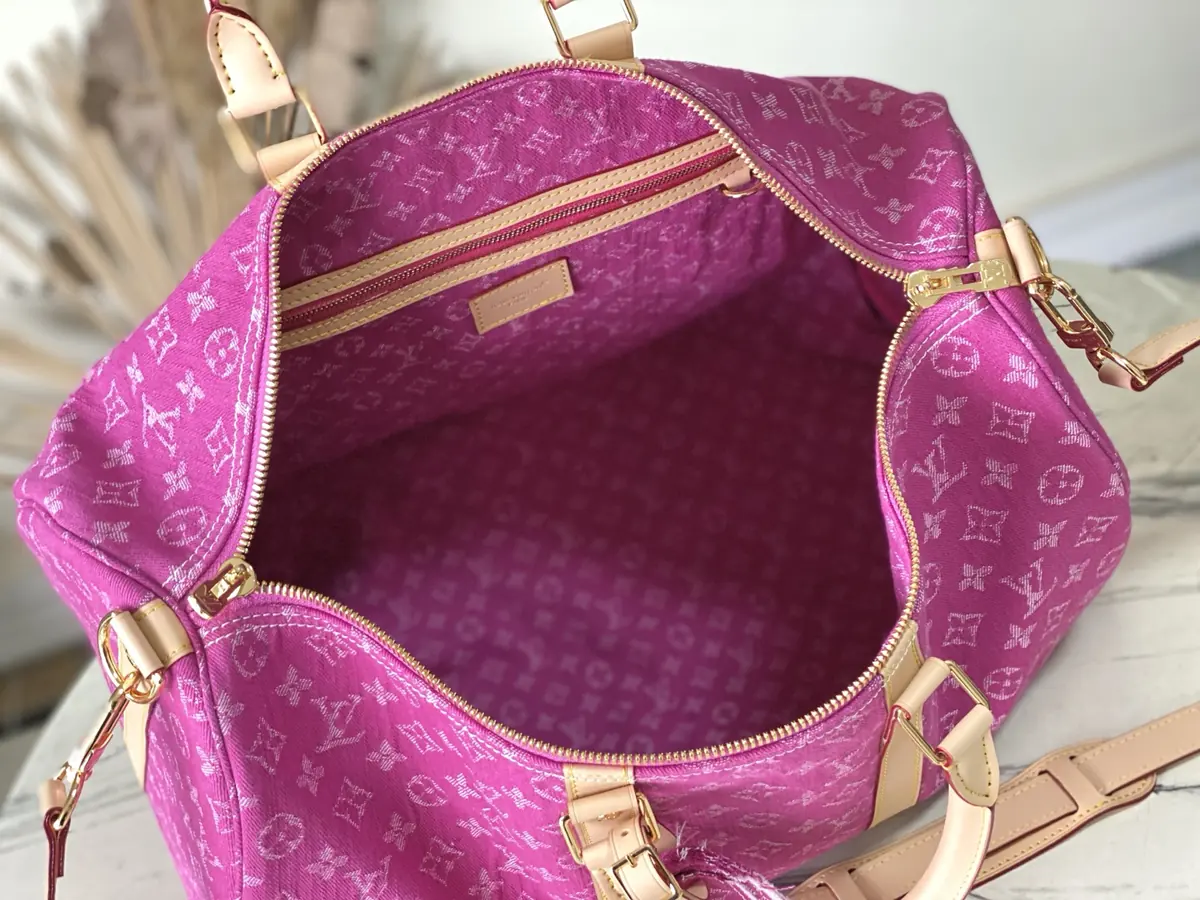 LV Style Beige Leather Travel Bag Lookbook Reference image 5