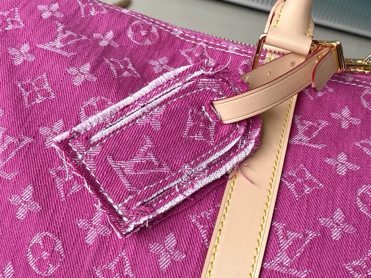 LV Style Beige Leather Travel Bag Lookbook Reference image 6