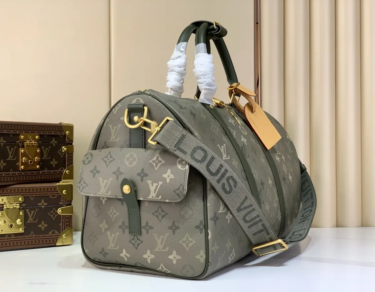 LV Style Beige Leather Travel Bag Lookbook Reference image 2