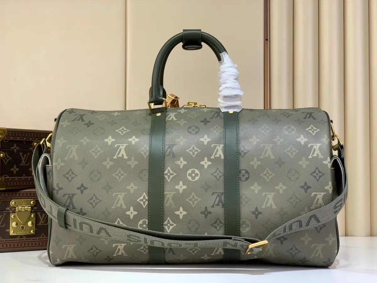 LV Style Beige Leather Travel Bag Lookbook Reference image 3