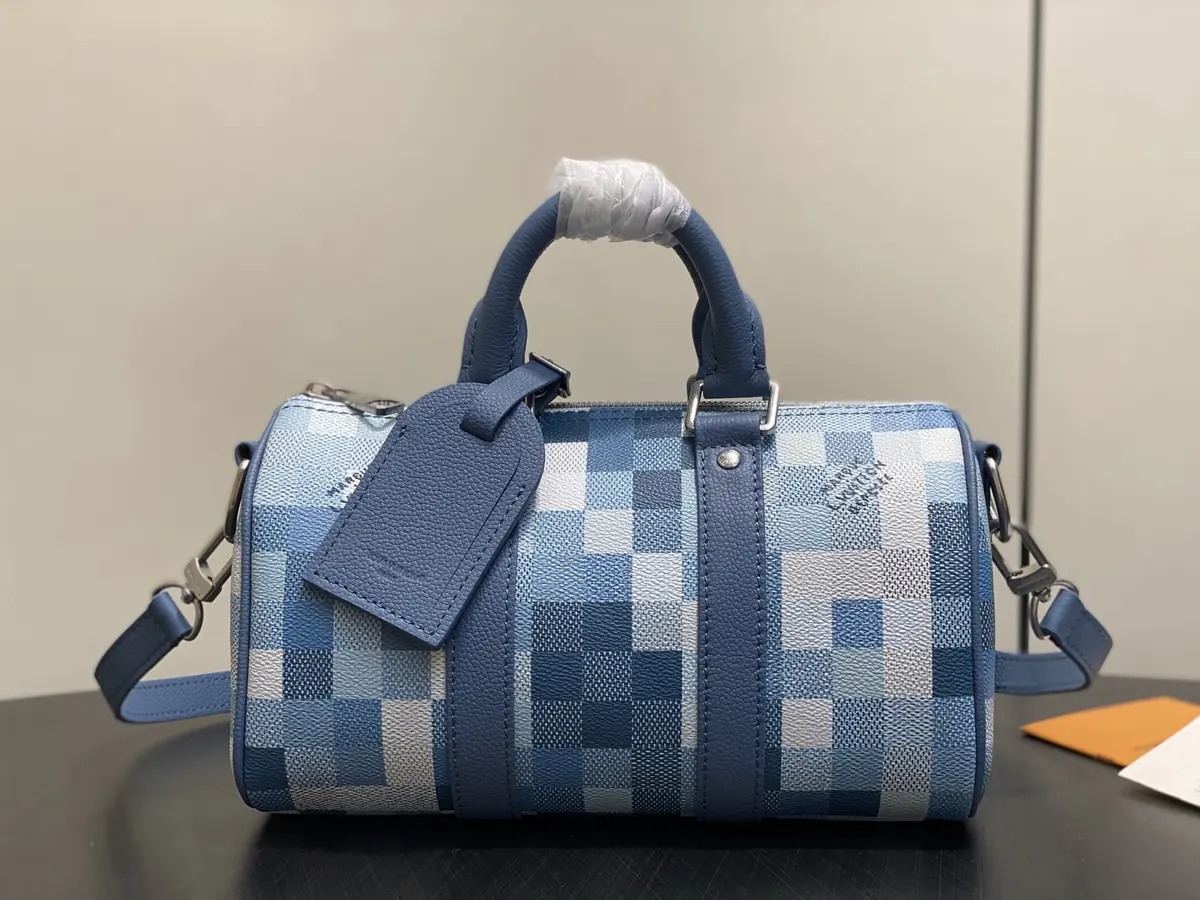 LV Style Beige Leather Travel Bag Lookbook Reference image 1