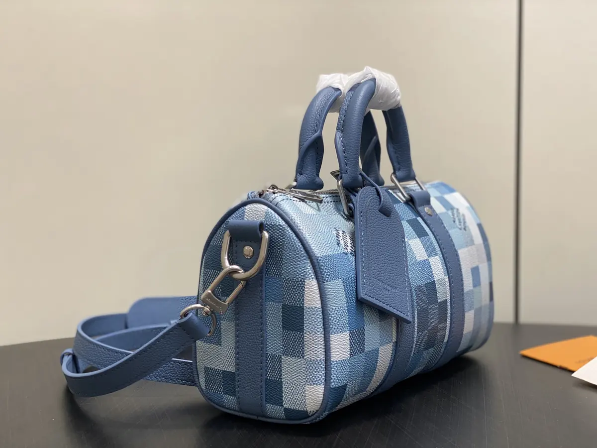LV Style Beige Leather Travel Bag Lookbook Reference image 2