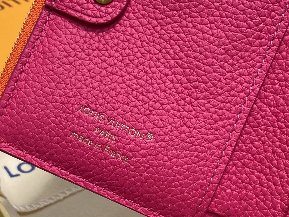 LV Style Beige Leather Wallet Bags detail image 2 from source 787747