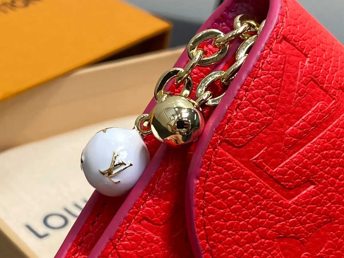 LV Style Beige Leather Wallet Bags detail image 6 from source 787749