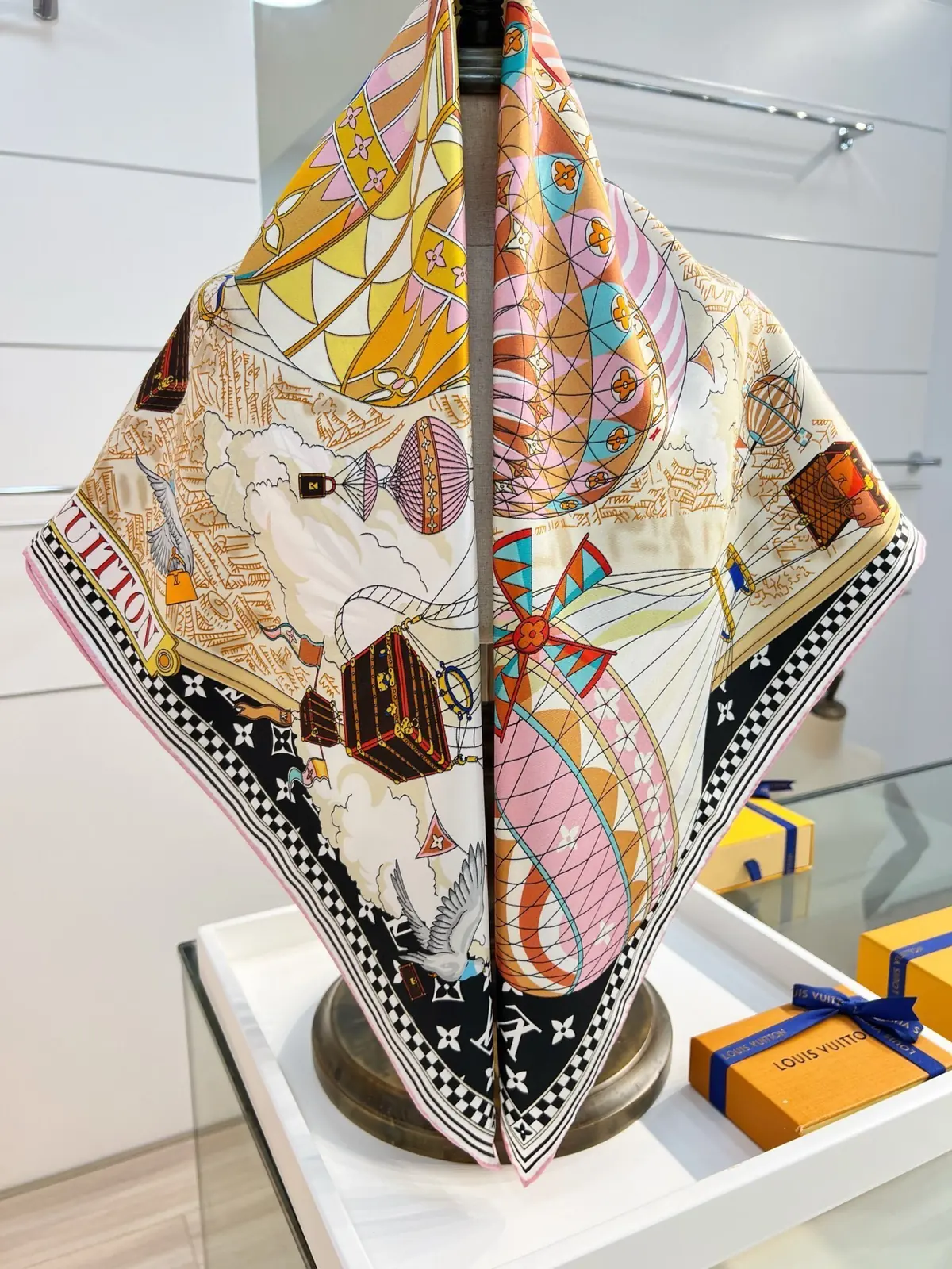 LV Style Beige Other Lookbook Reference image 4