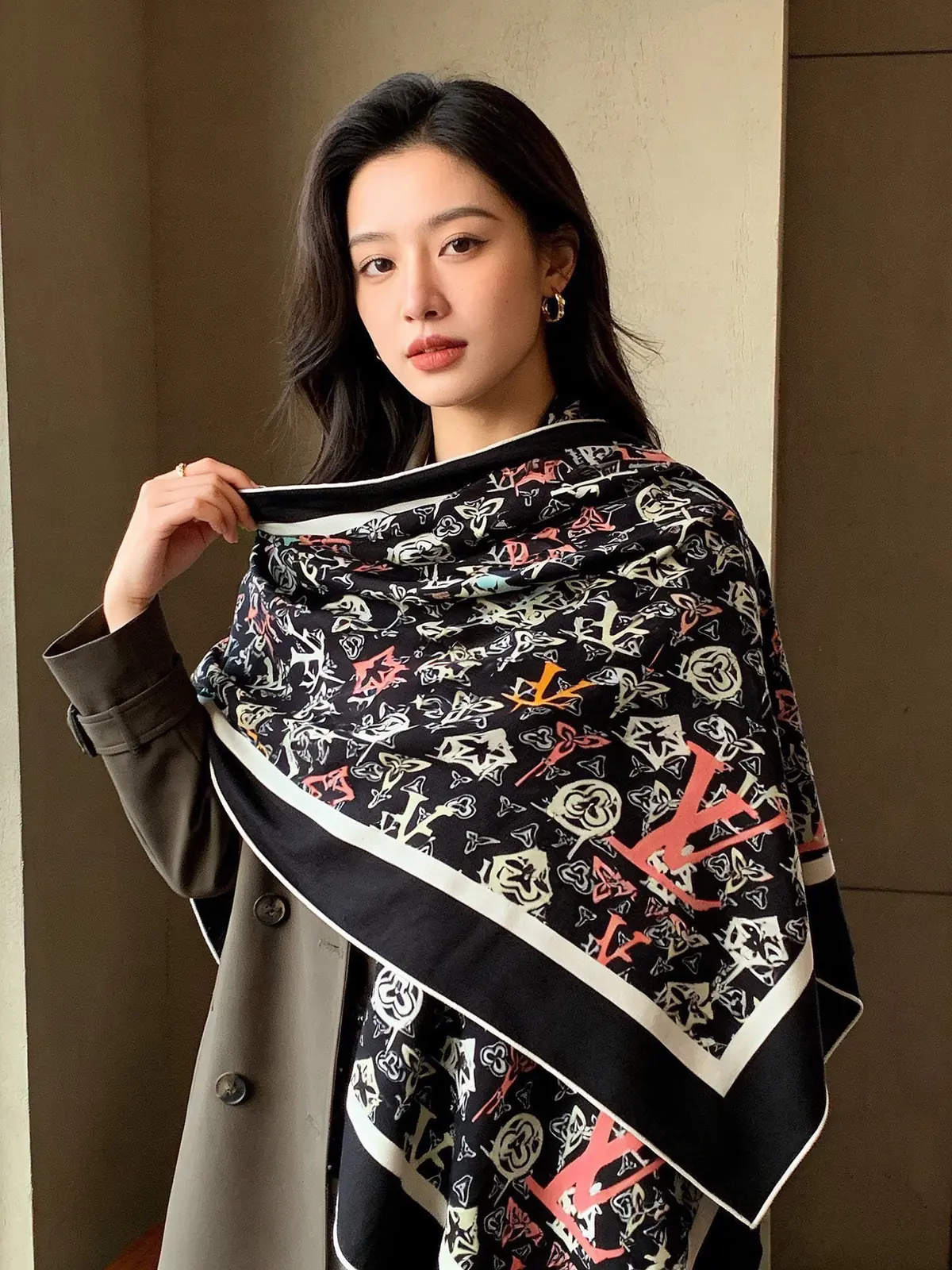 LV Style Beige Shoulder Bag Lookbook Reference image 2