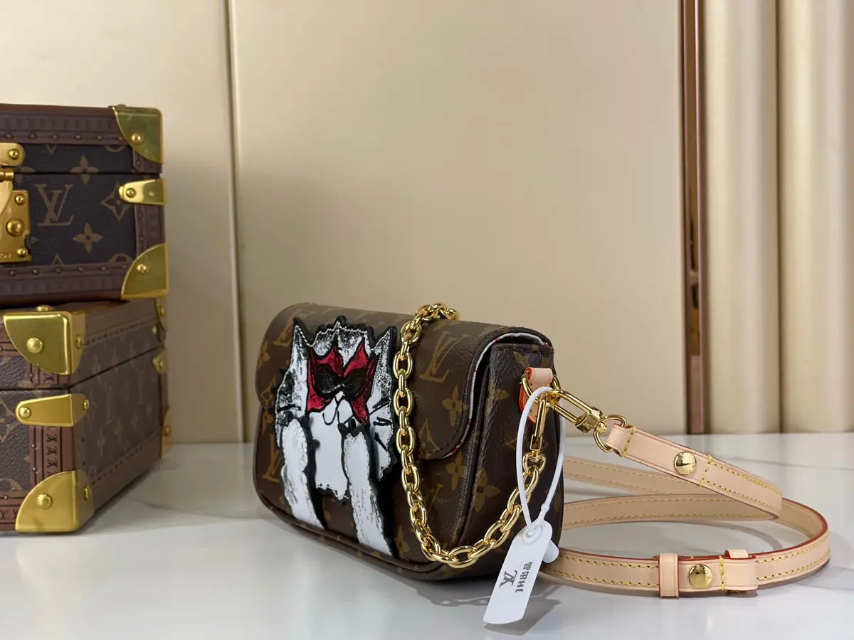 LV Style Beige Top Handle Bag Bags Top Handle Bag detail image 2 from source 738345