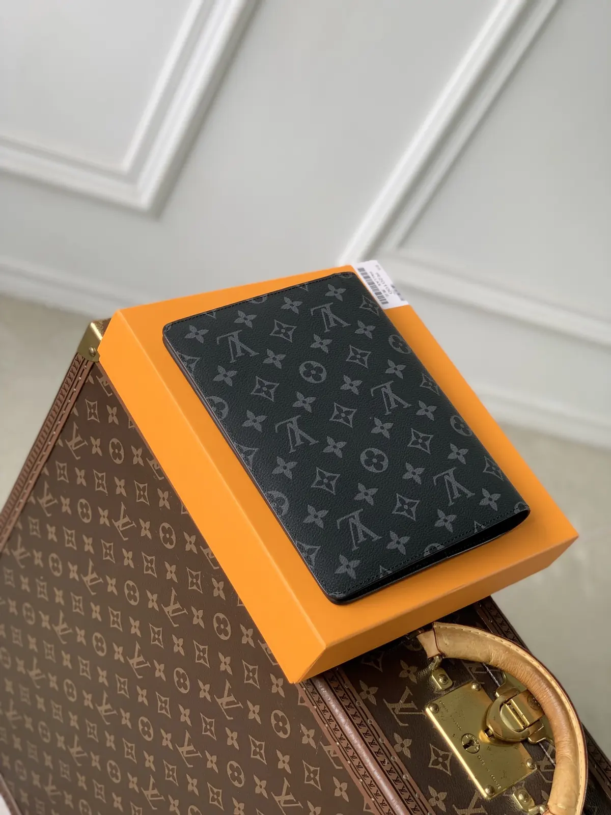 LV Style Black Canvas Bag Lookbook Reference image 3