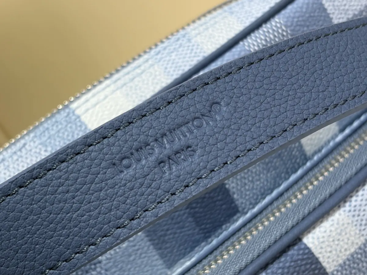 LV Style Black Canvas Messenger Bag Lookbook Reference image 5