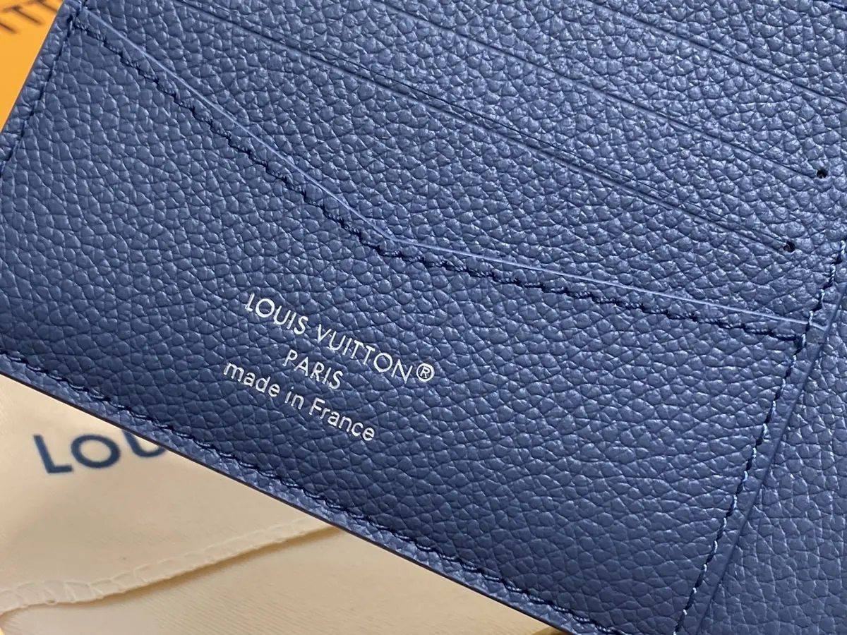 LV Style Black Canvas Wallet Lookbook Reference image 3