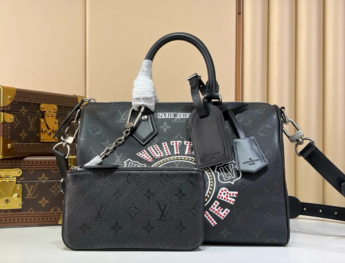 LV Style Black Leather Bag style reference detail image 1 from source 787695