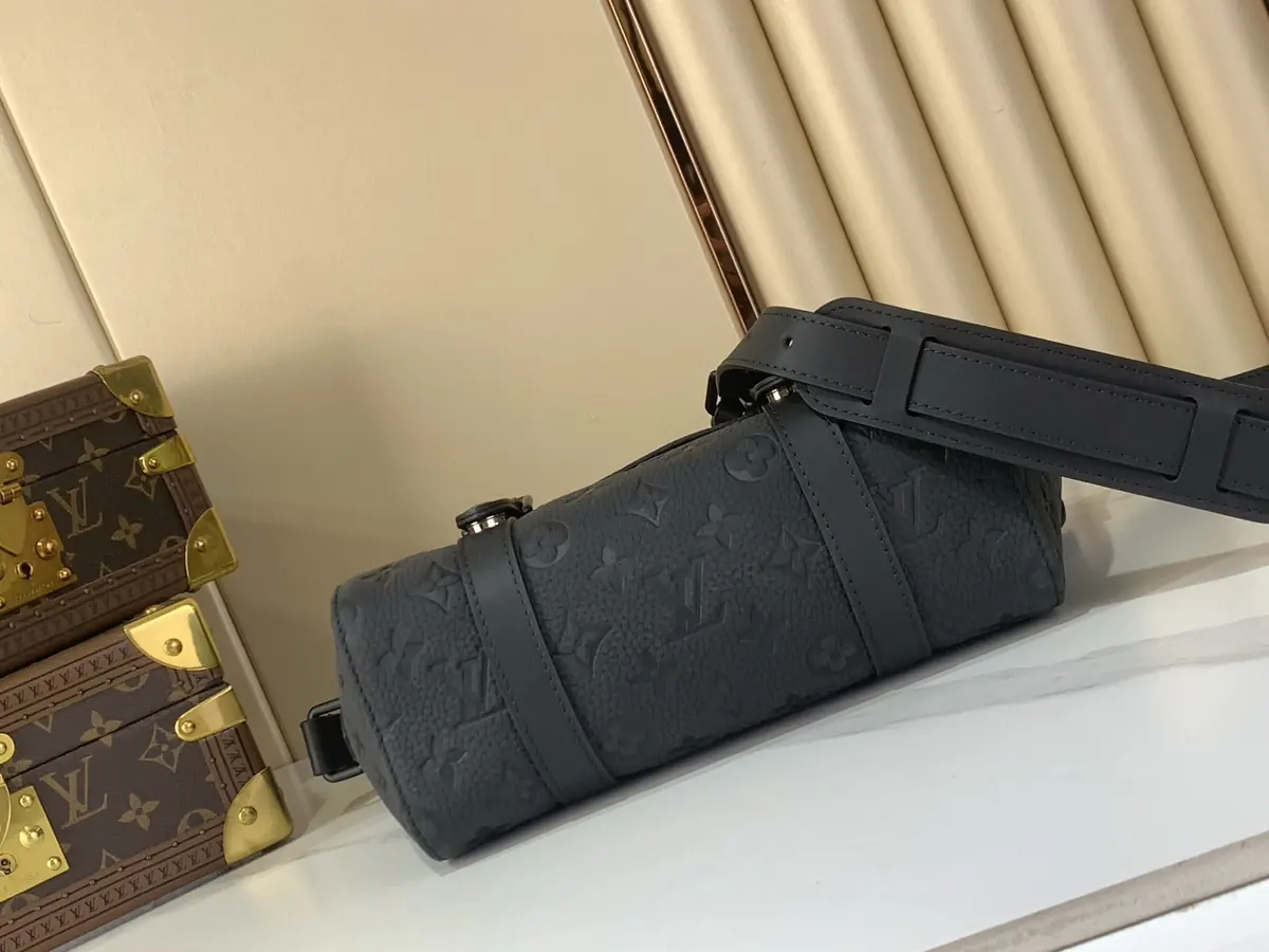 LV Style Black Leather Messenger Bag Lookbook Reference image 4