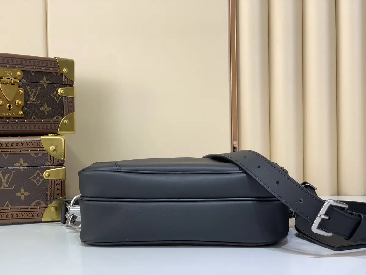 LV Style Black Leather Messenger Bag Lookbook Reference image 4