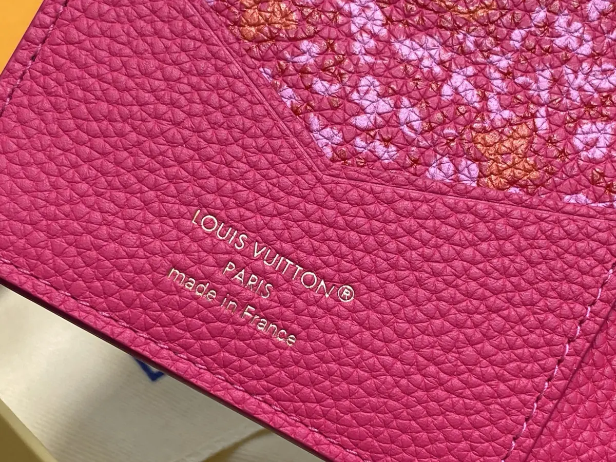 LV Style Black Leather Passport Cover Bags detail image 2 from source 787742