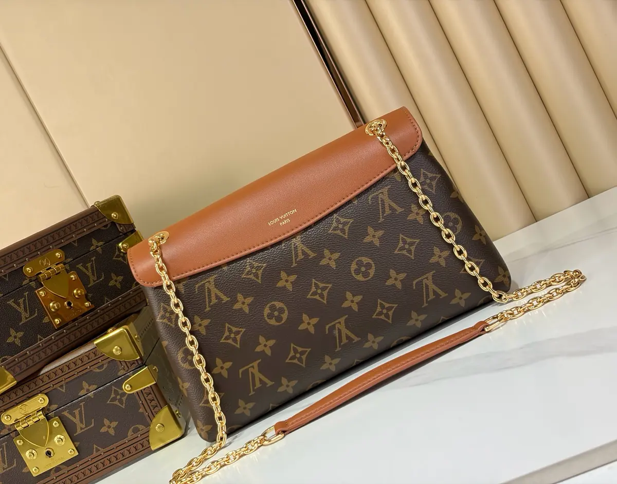 LV Style Black Leather Top Handle Bag style reference detail image 3 from source 787710