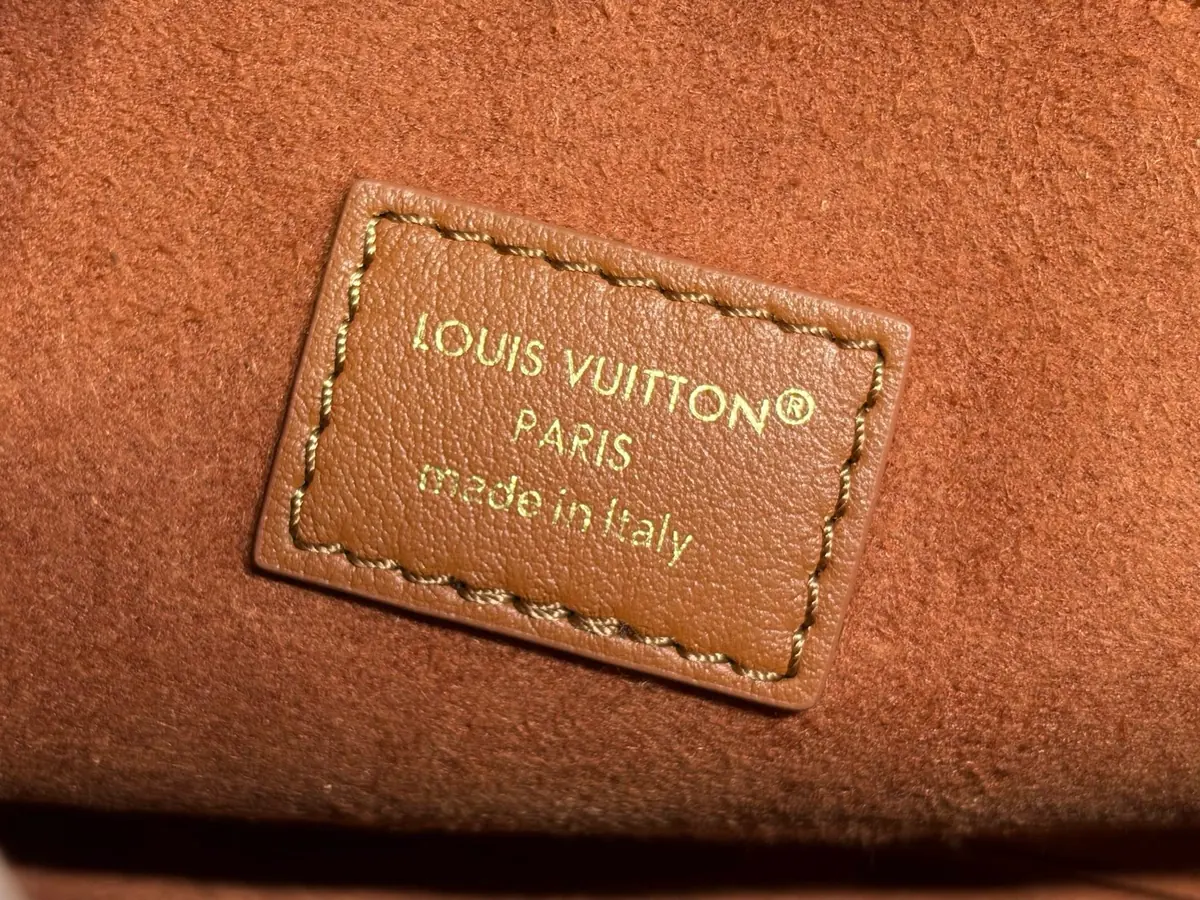 LV Style Black Leather Top Handle Bag style reference detail image 7 from source 787710