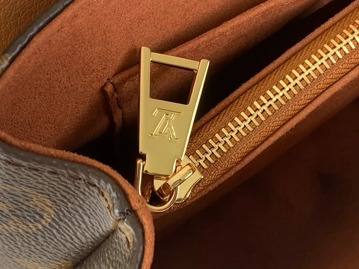 LV Style Black Leather Top Handle Bag style reference detail image 6 from source 787713