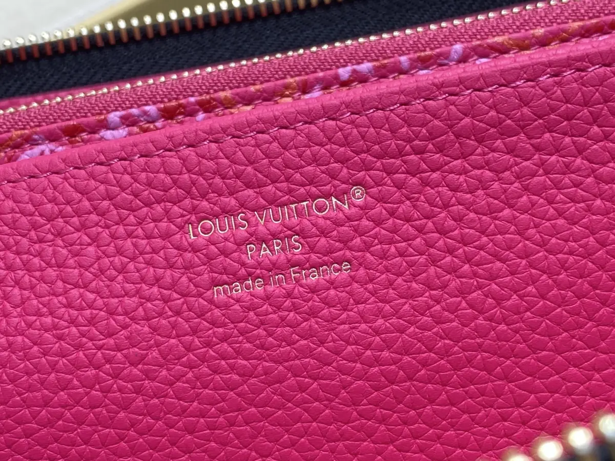LV Style Black Leather Wallet Bags detail image 2 from source 787740