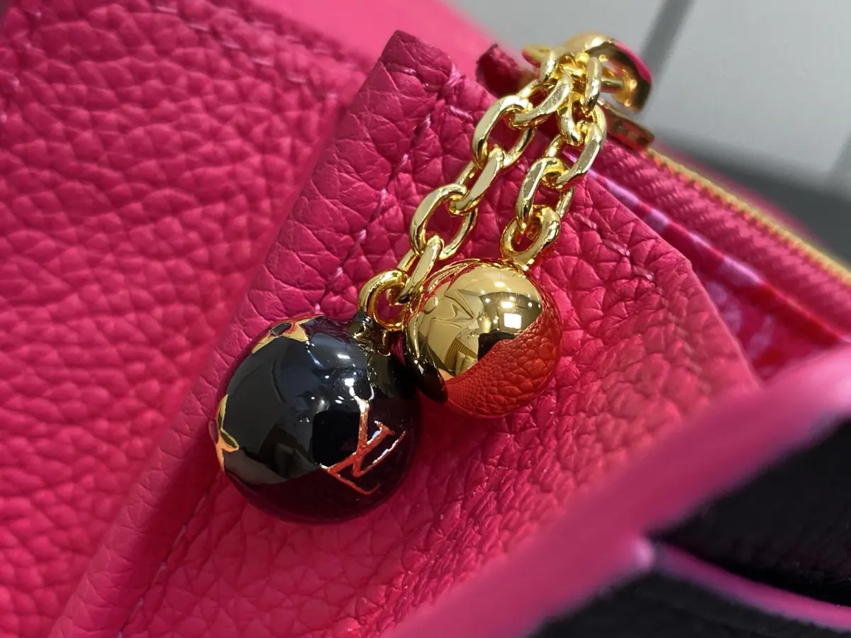 LV Style Black Leather Wallet Bags detail image 4 from source 787741