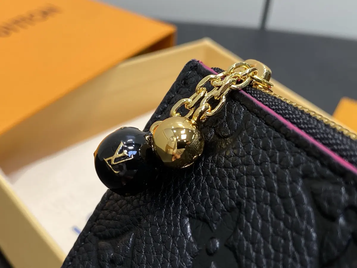 LV Style Black Leather Wallet Bags detail image 1 from source 787743