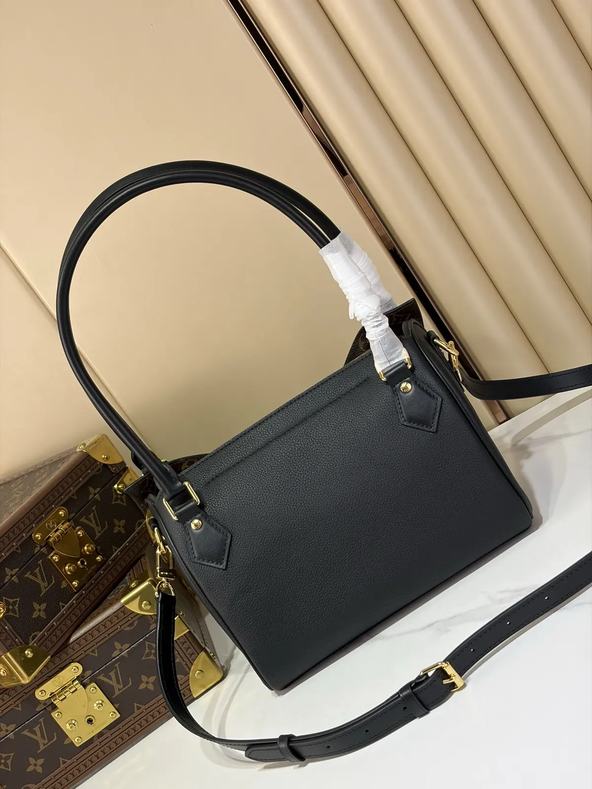 LV Style Black Top Handle Bag style reference detail image 3 from source 787689