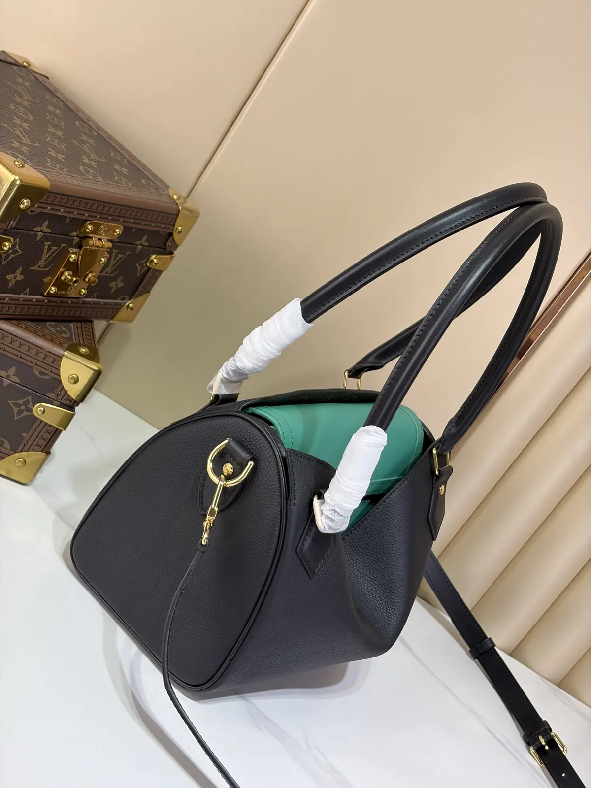 LV Style Black Top Handle Bag style reference detail image 2 from source 787690