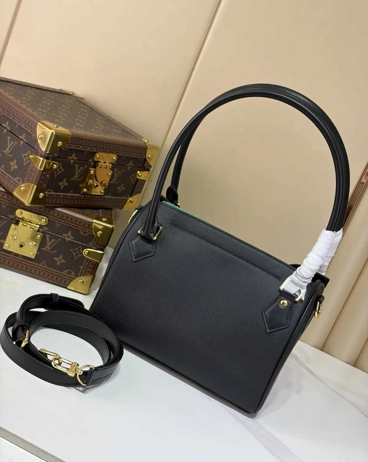 LV Style Black Top Handle Bag style reference detail image 3 from source 787690
