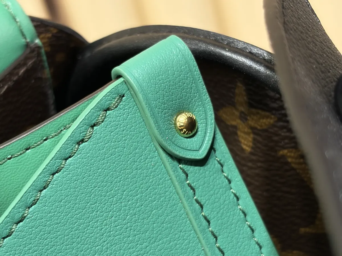 LV Style Black Top Handle Bag style reference detail image 7 from source 787690