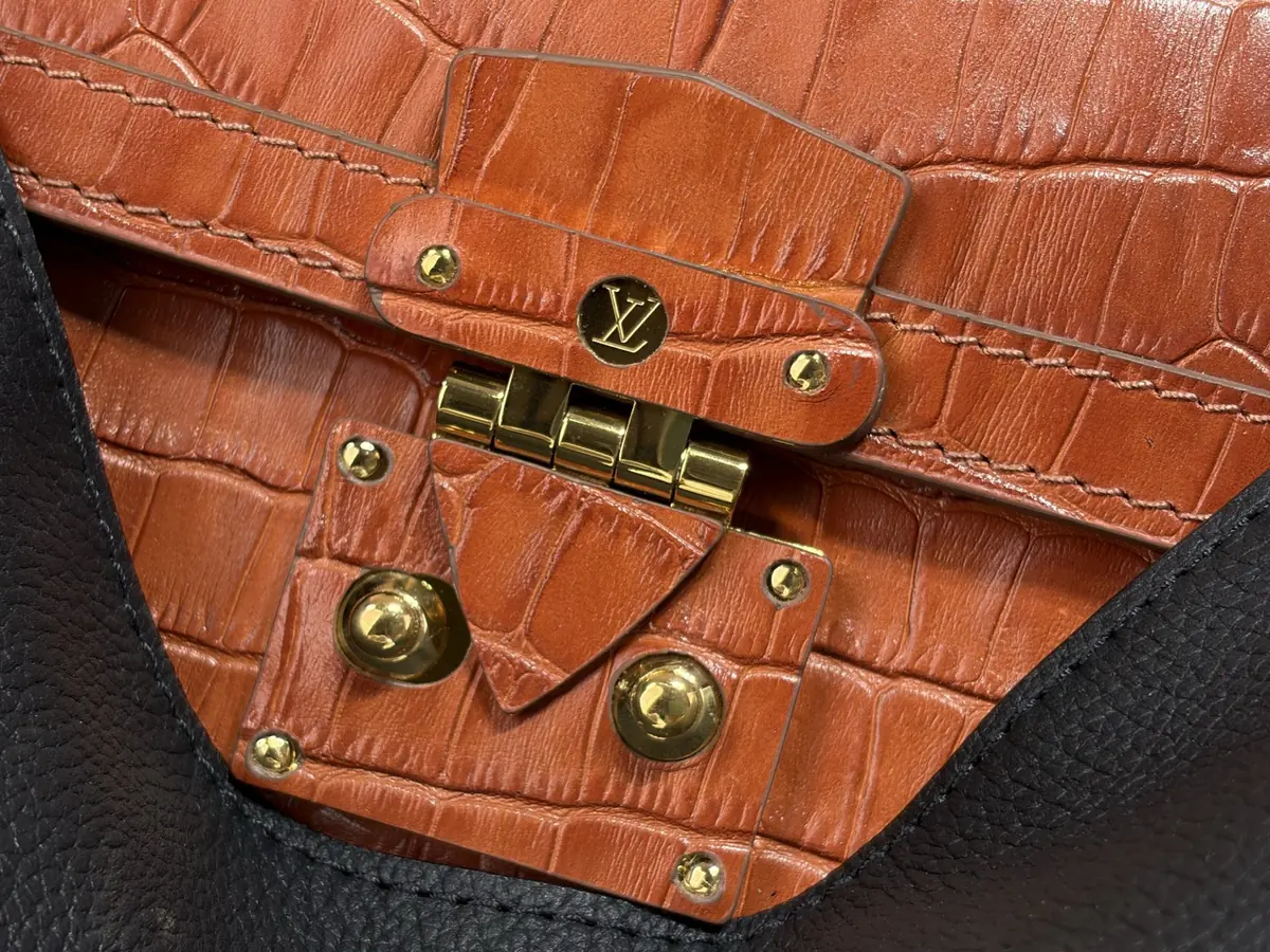 LV Style Black Top Handle Bag style reference detail image 5 from source 787691