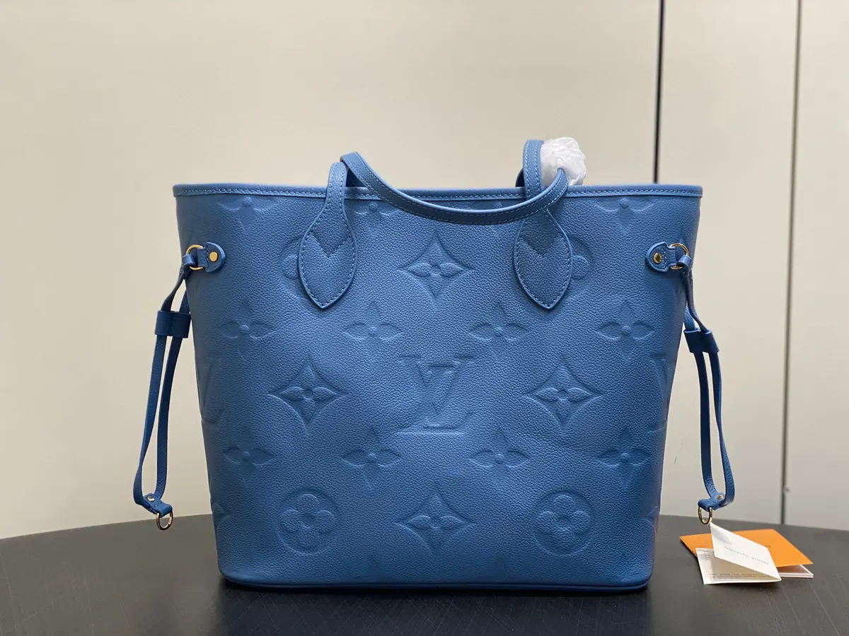 LV Style Blue Leather Tote Bag Lookbook Reference image 3