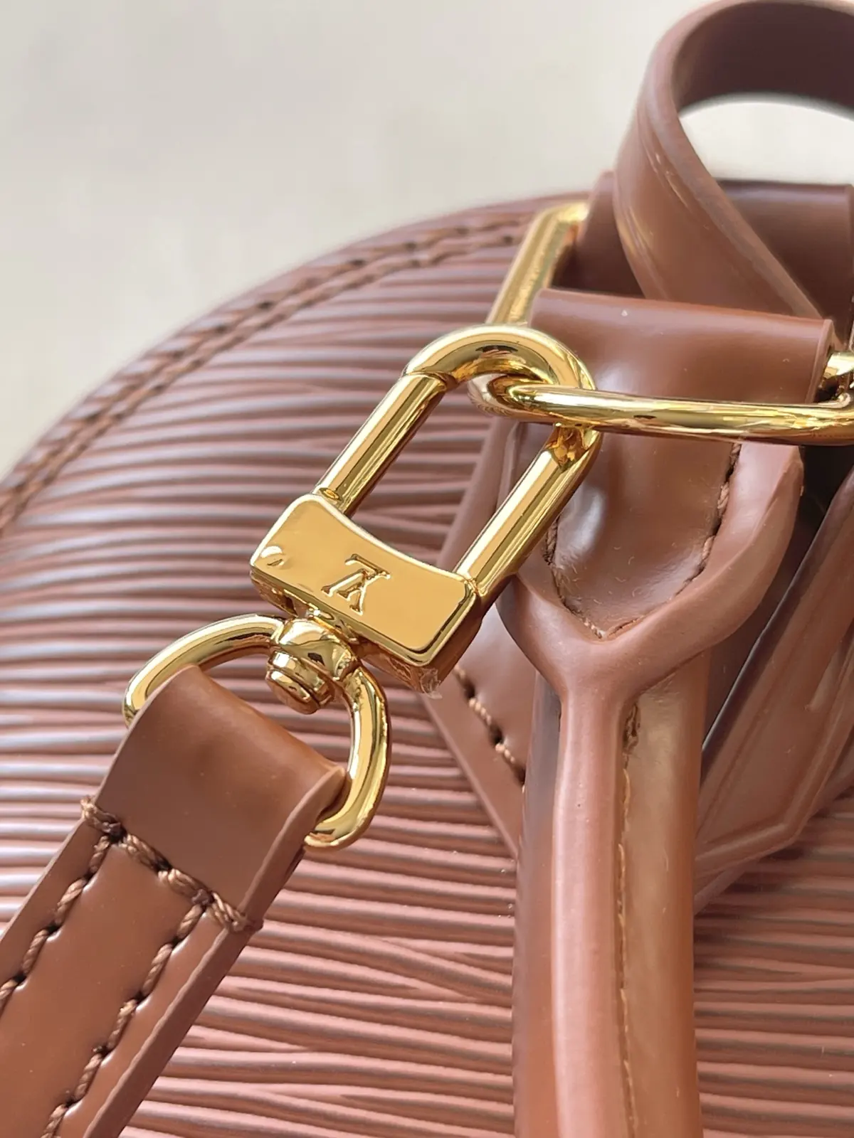 LV Style Brown Leather Bag style reference detail image 7 from source 787727
